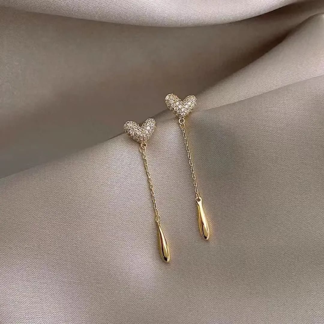 Sparkling Heart Drop Earrings – Elegant Long Chain Design