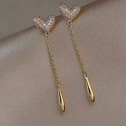 Sparkling Heart Drop Earrings – Elegant Long Chain Design