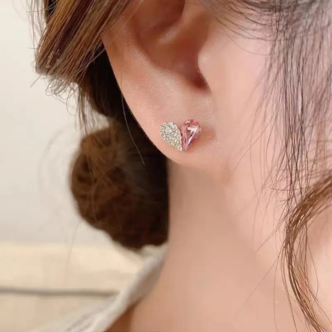 Small Cute 🩷 Pink Gold Studs Earring
